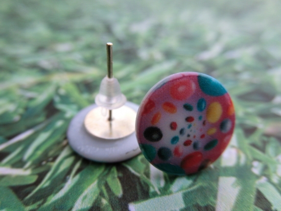 Bunte Kunststoffscheiben Ohrstecker Schokolinsen